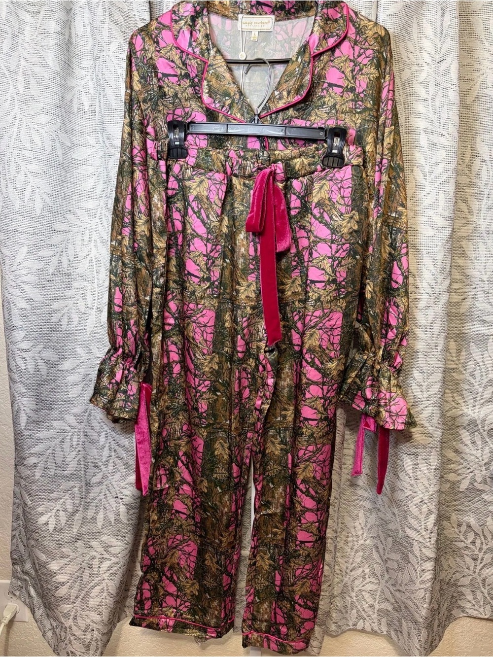 Simply Southern NWT Camo Long sleeve / pant night set L - Picture 2 of 5